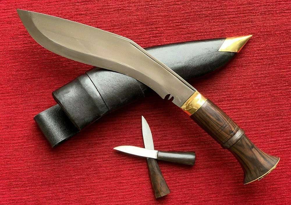 Dao Kukri với rãnh sâu ở sống dao