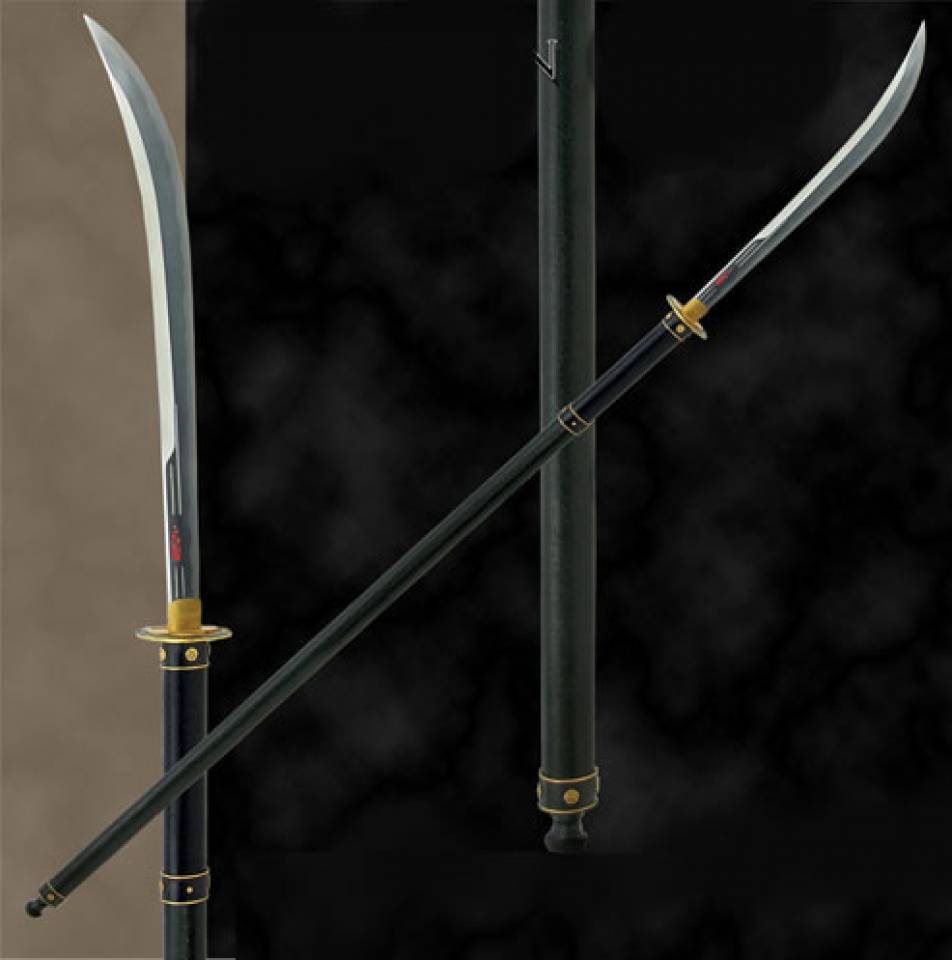 Lưỡi gần giống kiếm Nhật nhưng cán dài. Naginata được sử dụng nhiều trong chiến tranh.