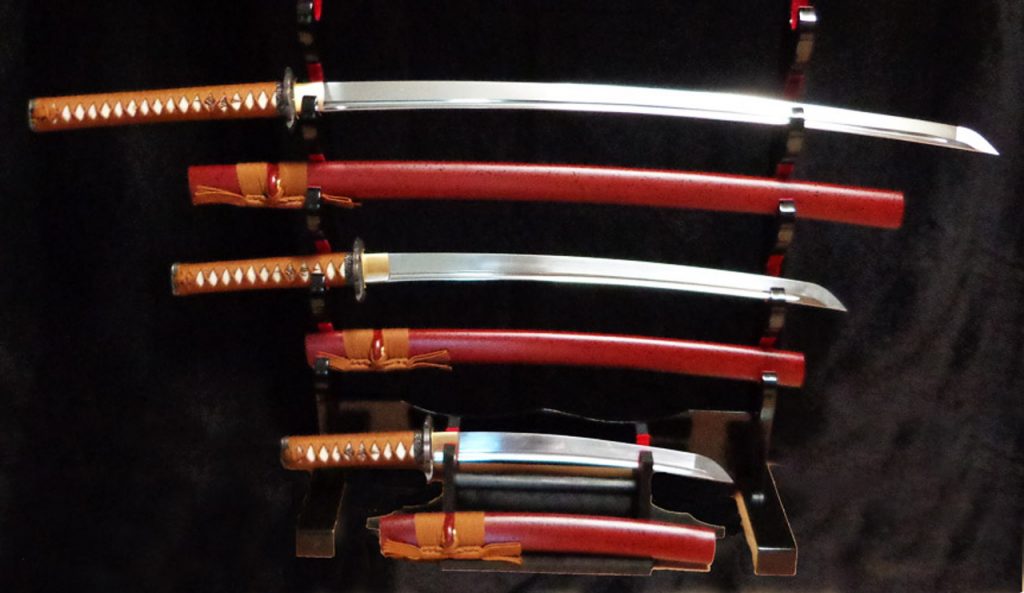 Bộ daisho được bày bán sau này bao gồm katana, wakizashi và tanto